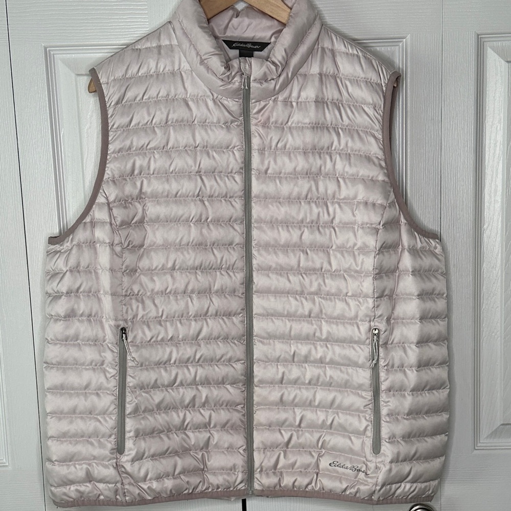 Eddie Bauer Women's XXL Light Blush or Beige Quilted Hybrid Vest NWOT